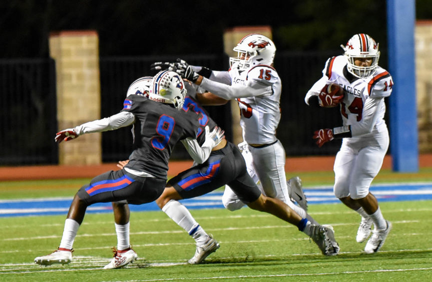Big plays and gritty defense propel Rusk past Bullard 32-14